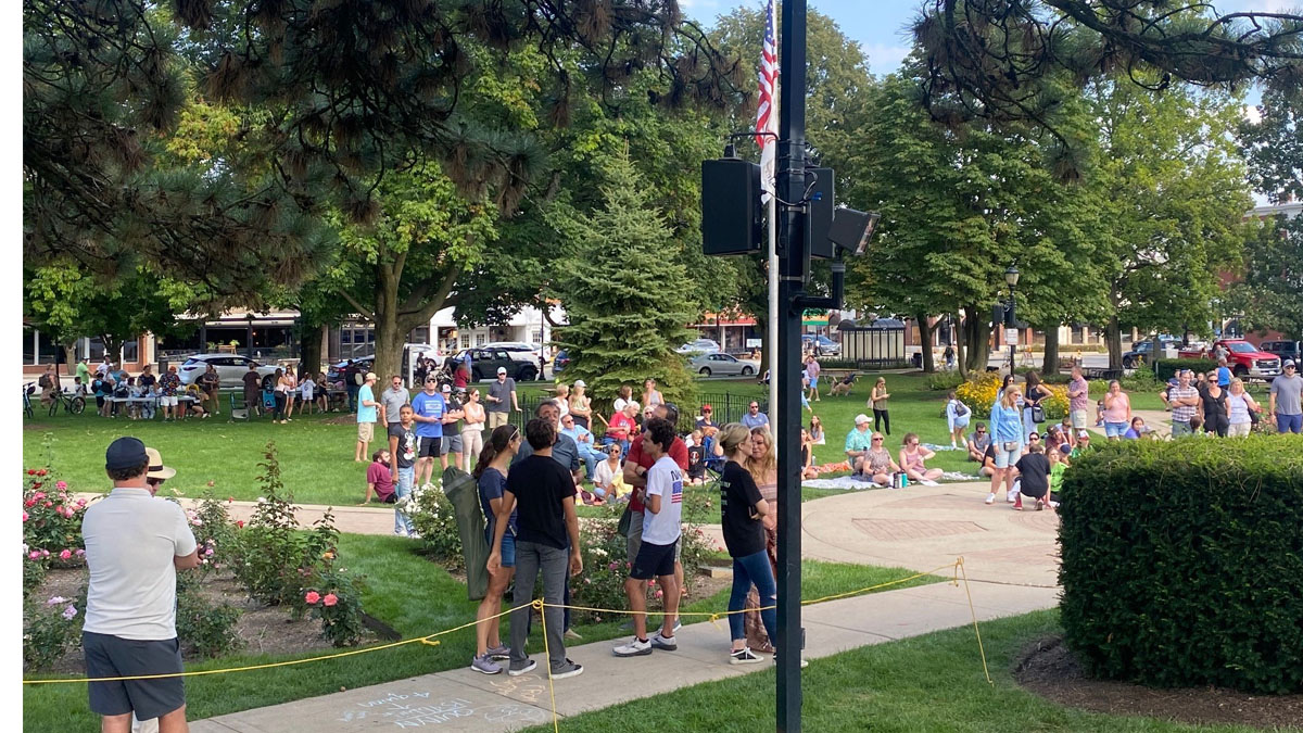 Libertyville Days Festival: Tropical Vibes and Family Fun